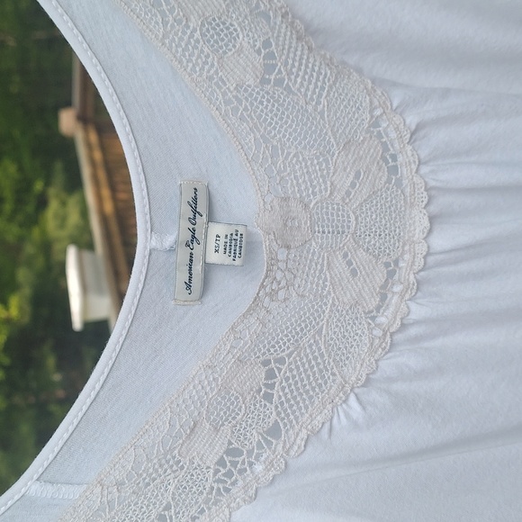 American Eagle Outfitters White Flutter Sleeve Lace Blouse Top Sz XS - Picture 9 of 9